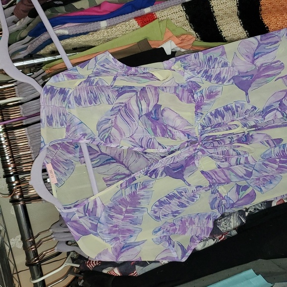 Swimsuit cover up - Picture 2 of 3